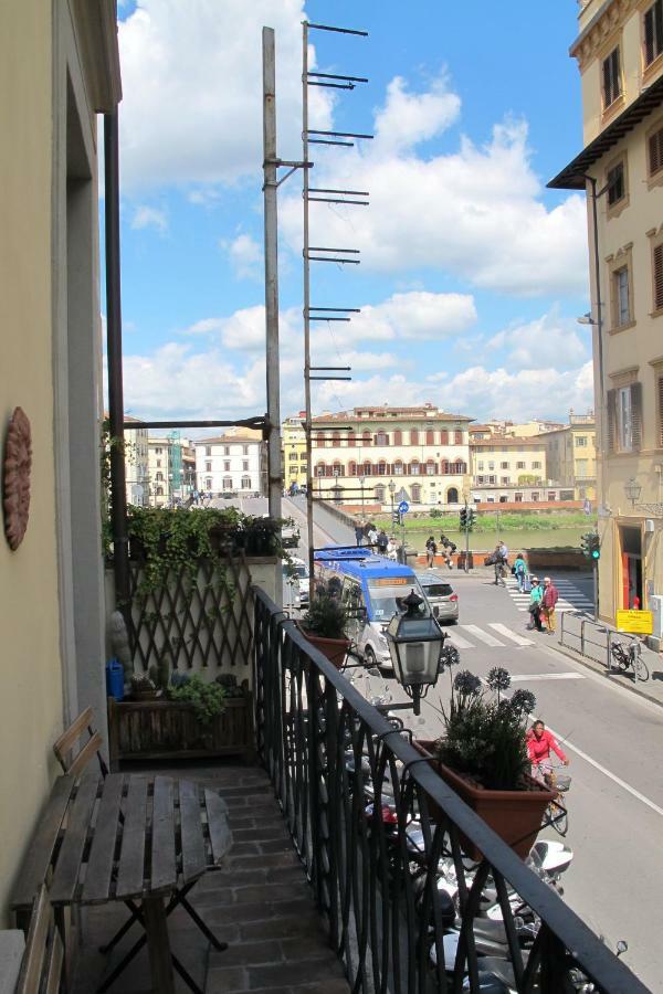 Апартаменты Luxury Central Flat River View Флоренция Экстерьер фото